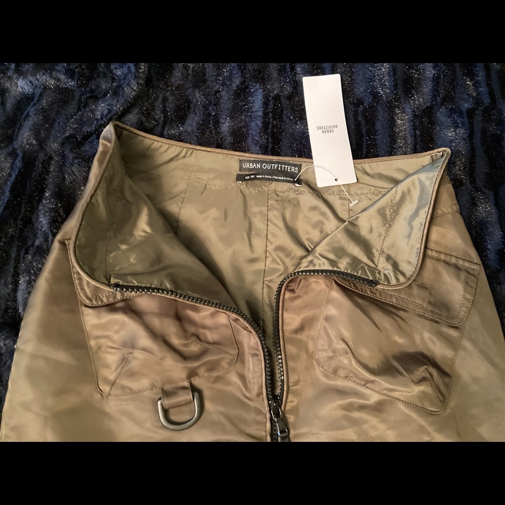 My favorite skirt cargo windbreaker material zip front NWT